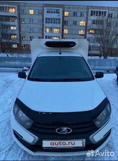 Водитель на своем авто каблук