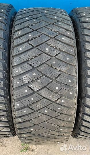 Goodyear Ultragrip Ice Arctic 225/45 R18