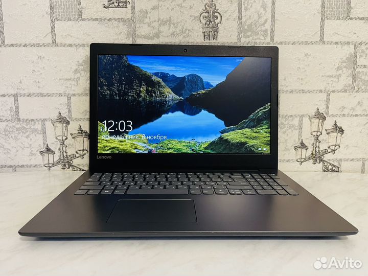 Lenovo: i3-6006u / 8Gb DDR4 / SSD 240Gb / Win10