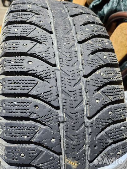 Bridgestone Ice Cruiser 7000 225/65 R17