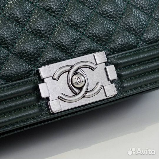 Сумка Chanel boy caviar medium