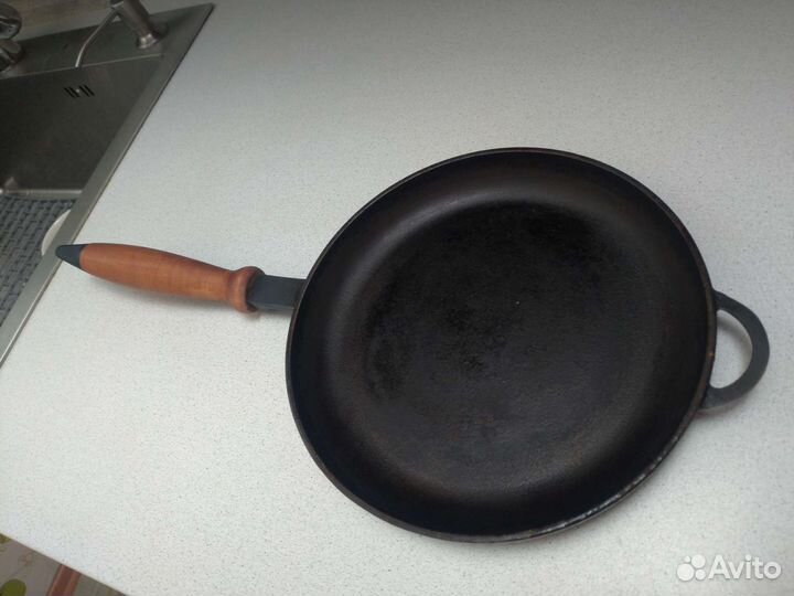 Чугунная блинная сковорода