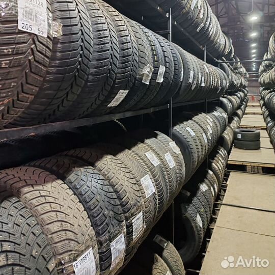 Gislaved Nord Frost 200 215/65 R16 102T