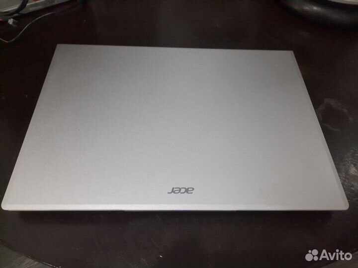 Ноутбук Acer 14 дюймов/4 ядра/8gb DDR5/256gb SSD