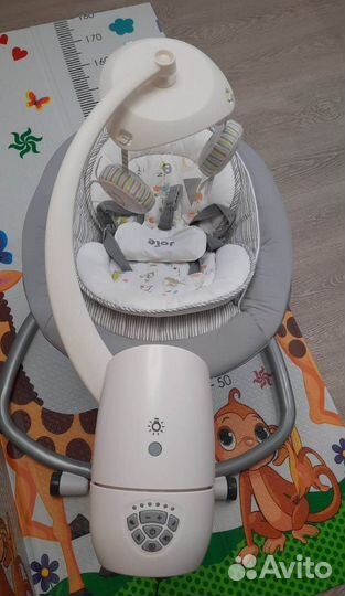 Продам электронные качели-шезлонг Joie Serina Swiv