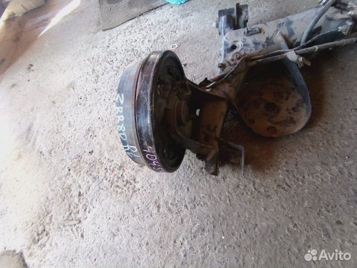 Ступица задняя левая Toyota Esquire ZRR80 3ZR-FAE