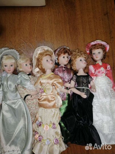 Кукла фарфоровая коллекционная
