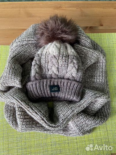 Комплект шапка и снуд