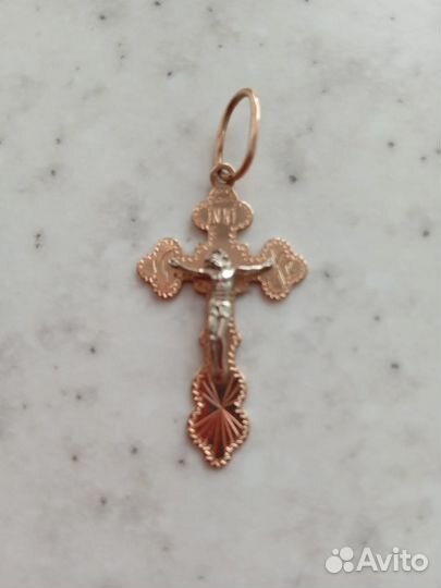 Золотые кулоны