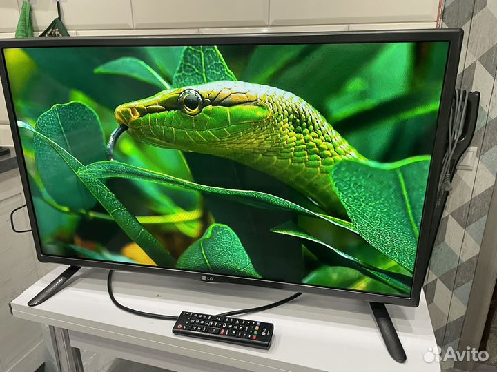 Телевизор lg 32 SMART tv