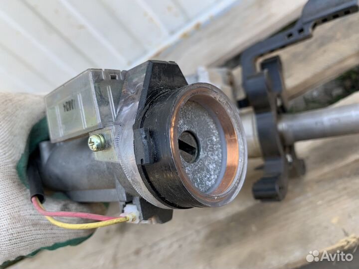 Колонка рулевая Ssang Yong Kyron в сборе с замком