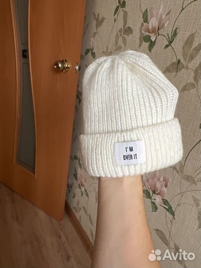 Шапка белая зимняя