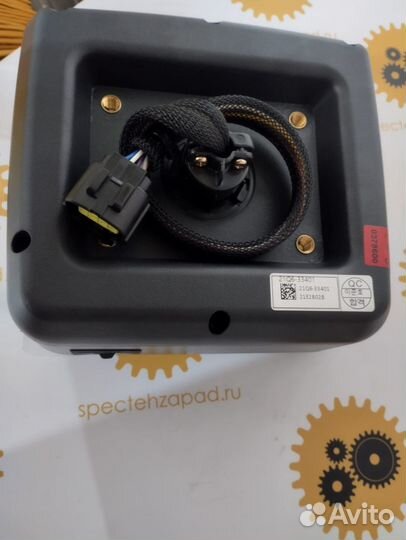 21Q6-33401, Монитор Huyndai