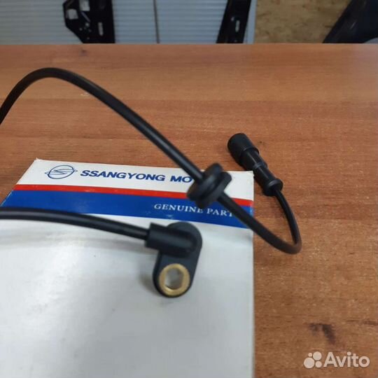 Датчик ABS передний ssangyong