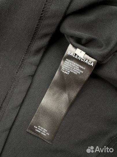 Футболка balenciaga