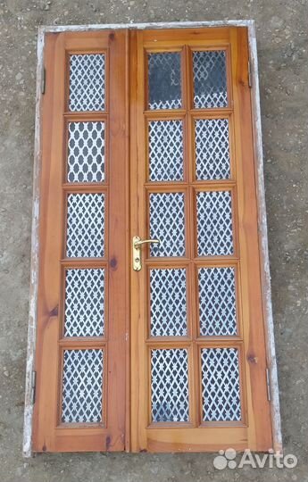 Двери из массива