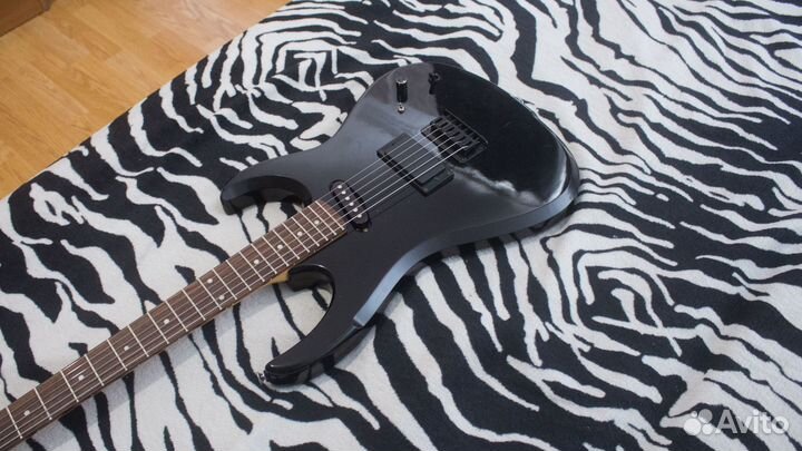 Электрогитара Superstrat