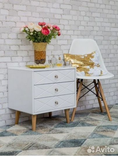 Туалетный столик.консул. тумба подвесное