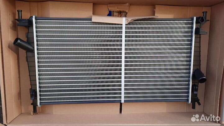 Форд фокус два с 05 радиатор