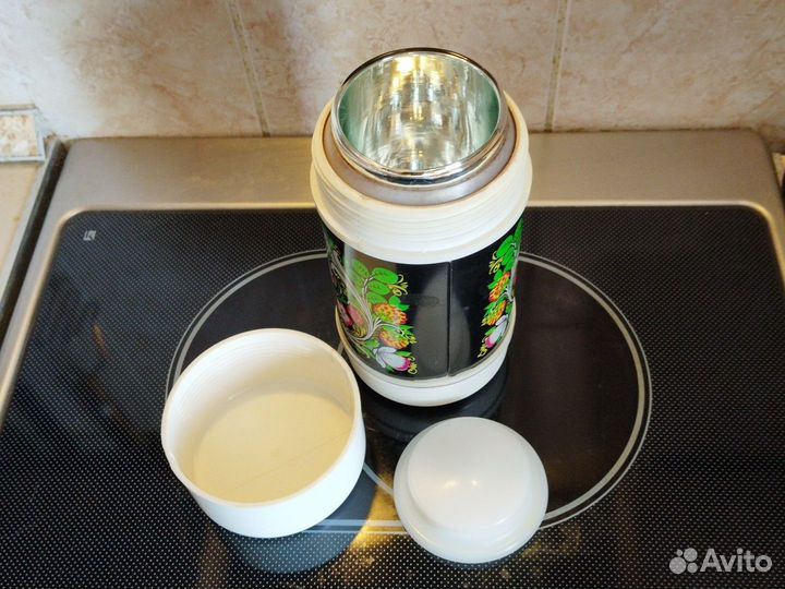 Термосы и кувшин Брита