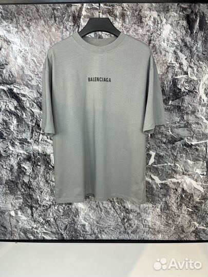 Футболка Balenciaga