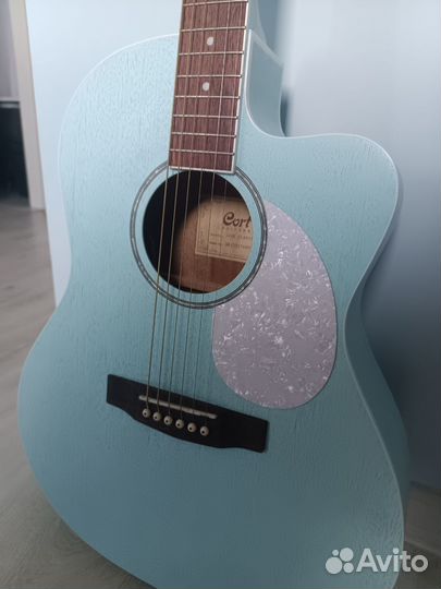 Электроакустикая гитара cort