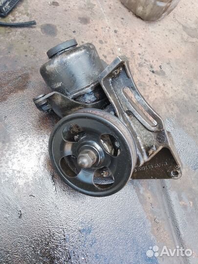 Насос гур Subaru Impreza GF