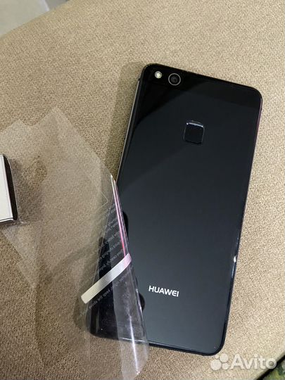 HUAWEI P10 Lite, 3/32 ГБ