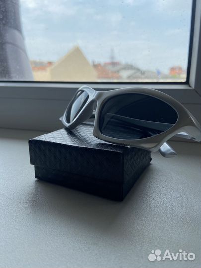 Очки в стиле Balenciaga