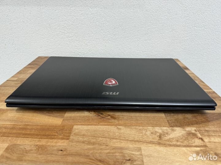 MSI Leopard 17.3 Core i7 8 ядер 16Gb GTX SSD+1000G