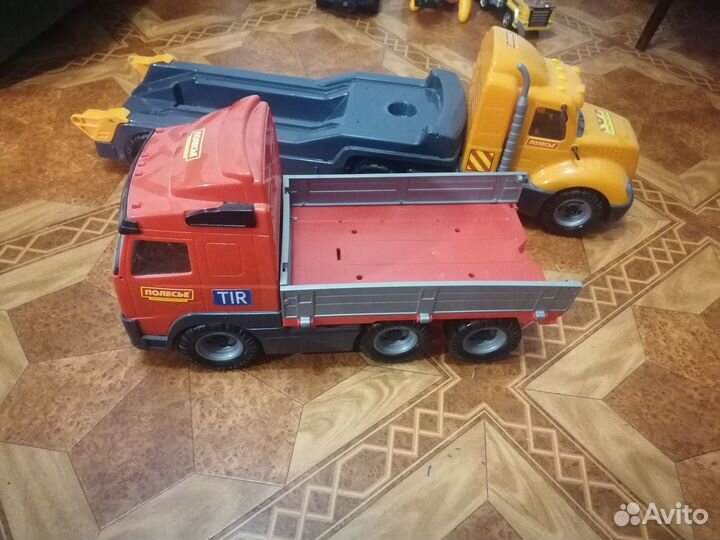 Машины, трактора, спец техника Брудер и Полесье