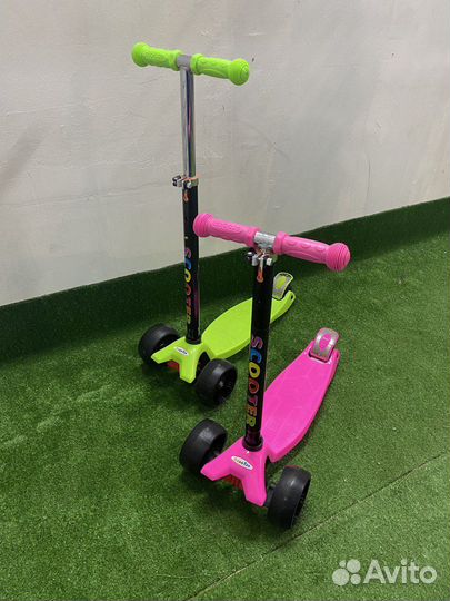 Самокат детский трехколесный новый
