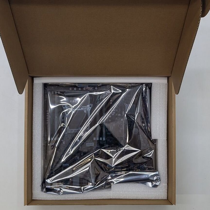 [00FC922] Материнская Плата Lenovo Thinkstation P51