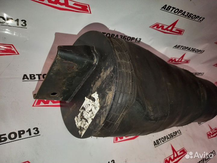 Задние подушки на маз в сборе со стаканом