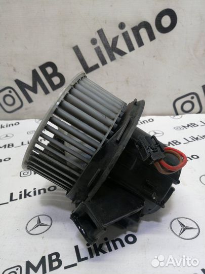 Моторчик печки Mercedes W212