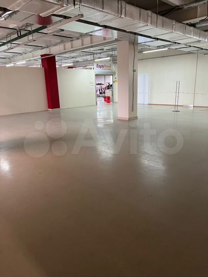 Торговая площадь, 1300 м²