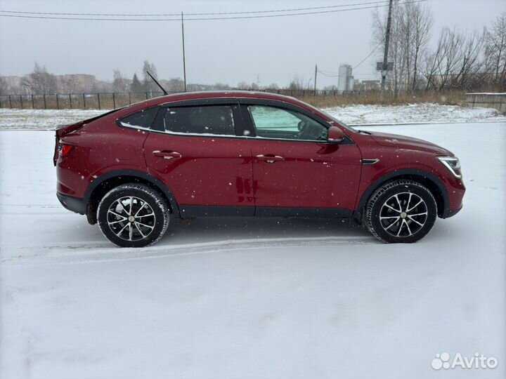 Renault Arkana 1.6 CVT, 2021, битый, 47 000 км