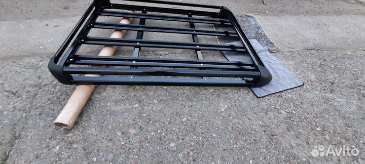 Багажник на крышу алюминевый чёрного цвета