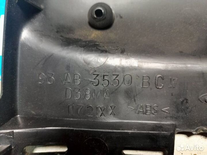 Кожух рулевой колонки Ford Escort 95-00