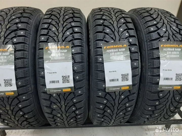 Pirelli Formula Ice 215/50 R17