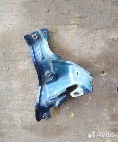 Кронштейн крыла левый Mazda 3 BL