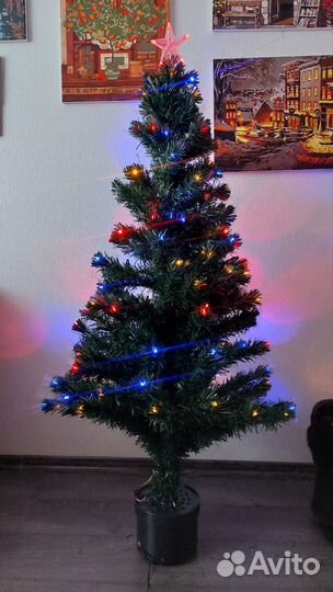 Елка искусственная со встроенной гирляндой 140 см