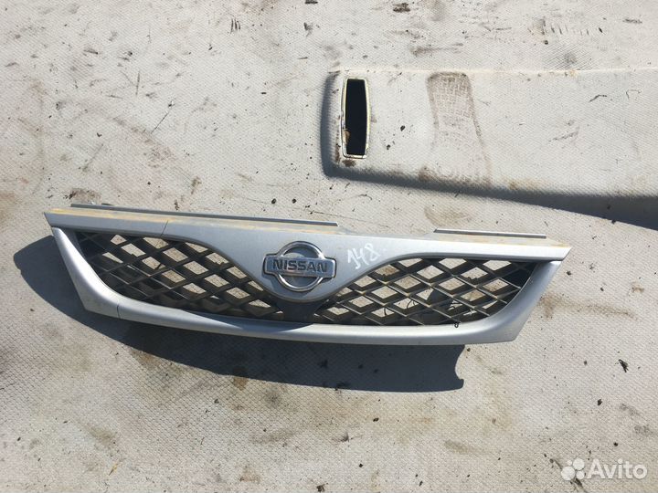 Решетка радиатора Ниссан Альмера 15