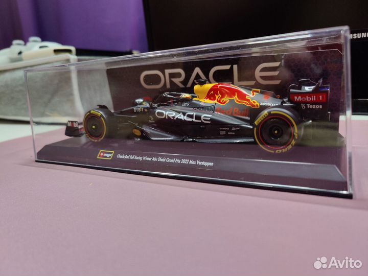 Модель Red Bull Racing 2022 RB18 Max Verstappen