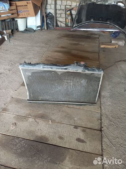 Продам Радиатор на Хонду