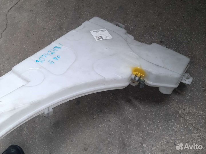 Бачок амывателя лоб стекла