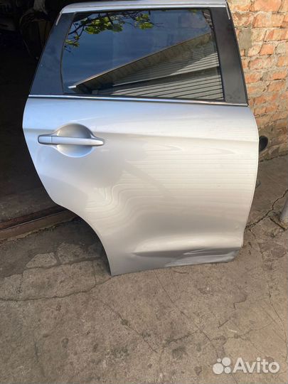 Дверь Митсубиси асх задняя правая
