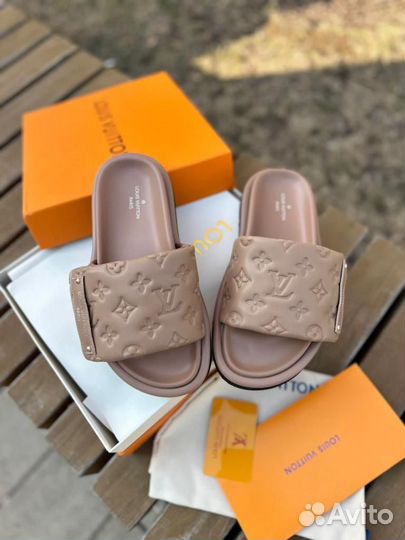 Шлепанцы Louis Vuitton люкс 36,37,38,39,40,41