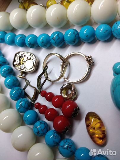 Шкатулочка с винтажными украшениями