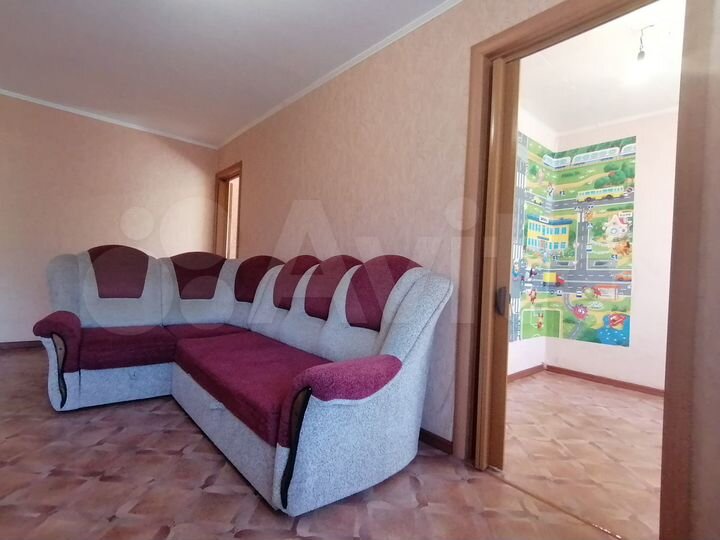 3-к. квартира, 43 м², 3/5 эт.